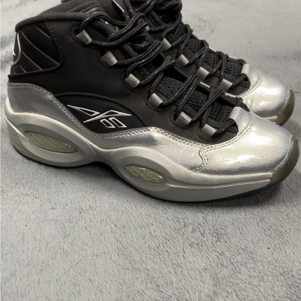 Men’s Reebok Iverson Sneakers - size 8 1/2